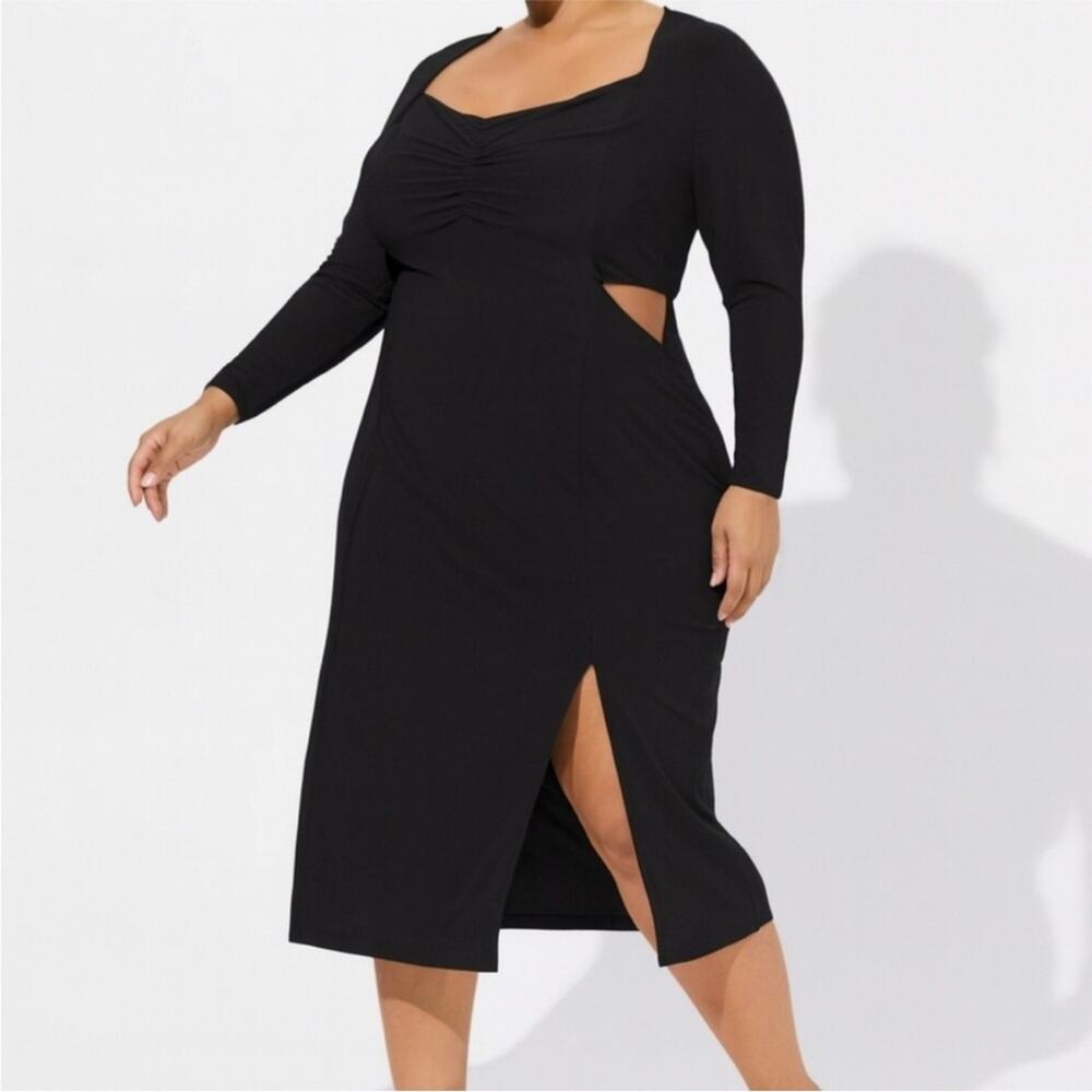 Torrid black studio knit sweetheart neck side cutout maxi dress size 2 or 2X NWT